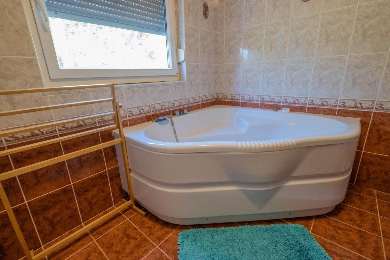 Apartman Ahel Ядраново Екстер'єр фото